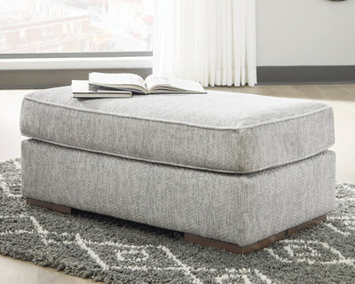 Mercado Benchcraft Ottoman image
