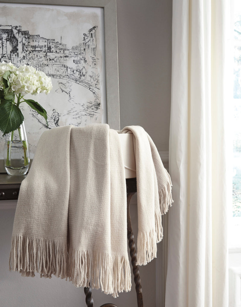 Haiden Throw (Set of 3) - Dream Furniture Outlet