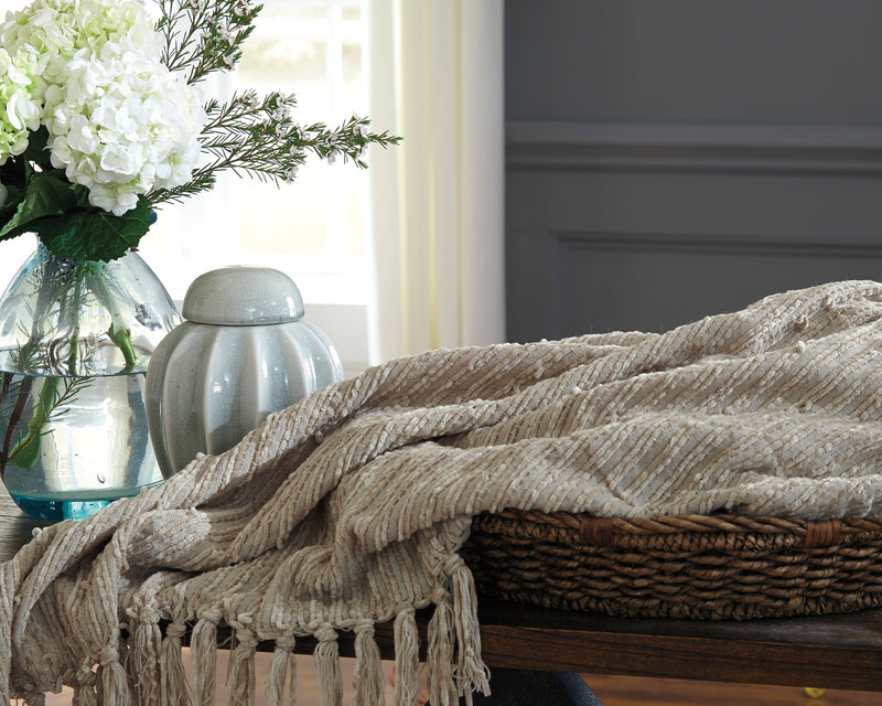Noland Throw (Set of 3) - Dream Furniture Outlet