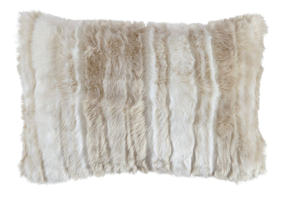 Amoret Pillow (Set of 4) - Dream Furniture Outlet
