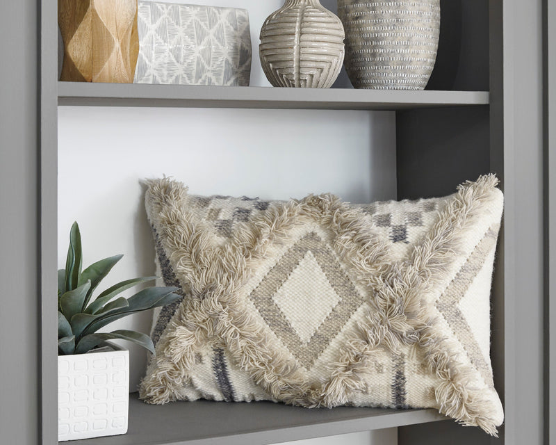 Liviah Pillow (Set of 4) - Dream Furniture Outlet
