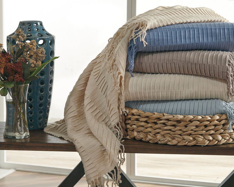 Mendez Throw (Set of 3) - Dream Furniture Outlet
