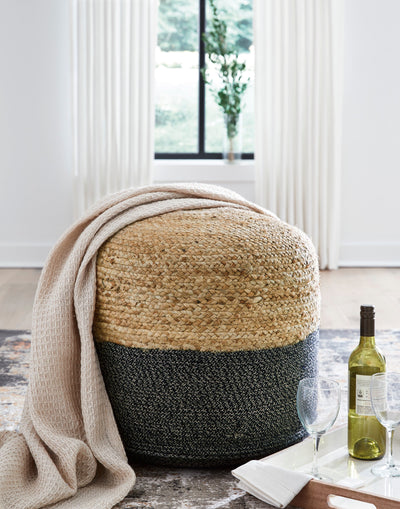 Sweed Valley Pouf - Dream Furniture Outlet