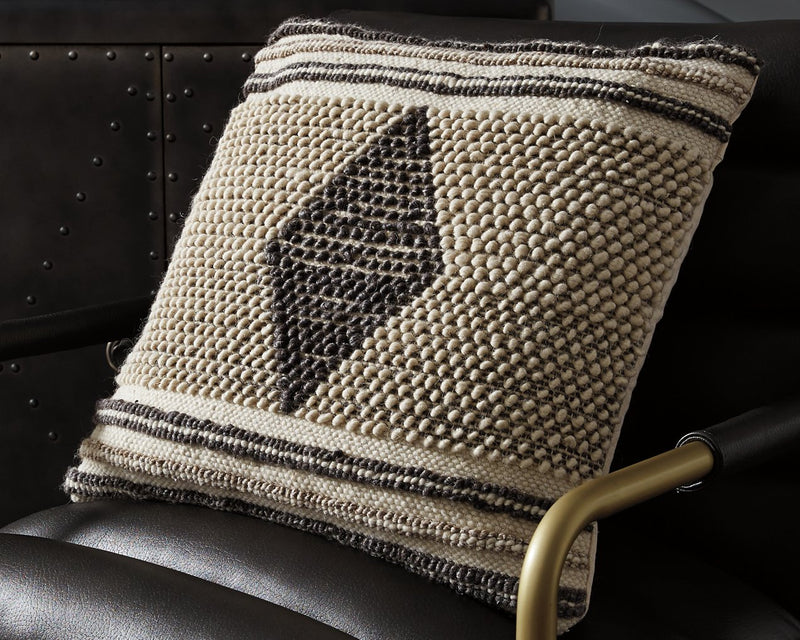 Ricker Signature Design by Ashley Pillow Set of 4 image