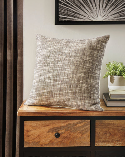 Hullwood Pillow (Set of 4) - Dream Furniture Outlet