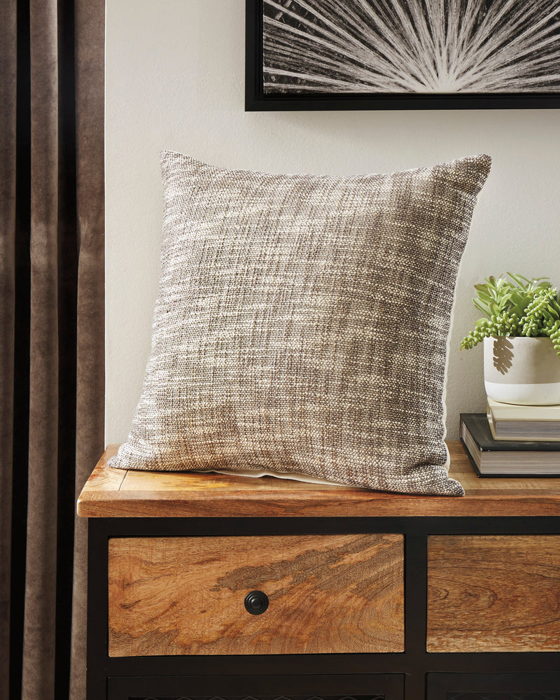Hullwood Pillow (Set of 4) - Dream Furniture Outlet