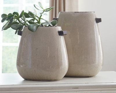 Diah Signature Design by Ashley Vase Set of 2 image