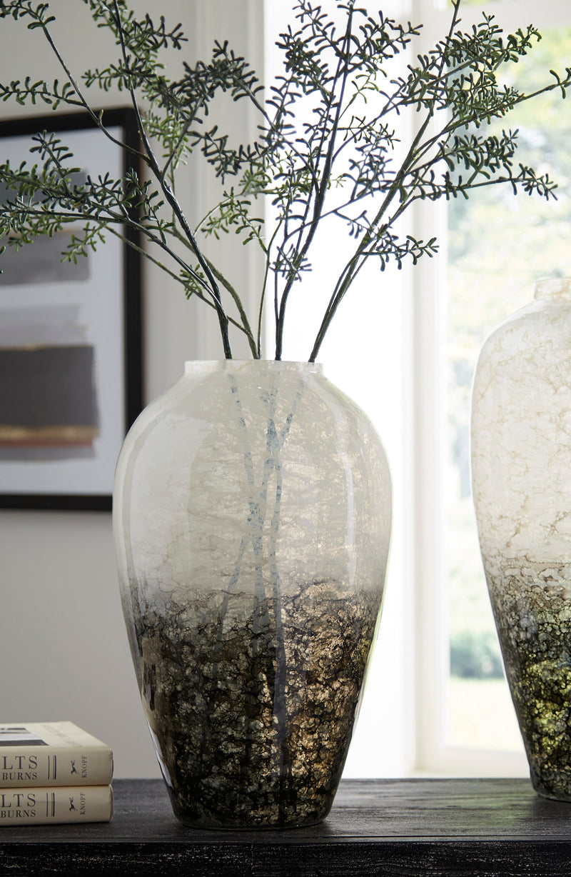 Mirielle Vase - Dream Furniture Outlet