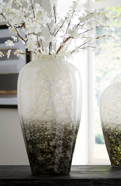 Mirielle Vase - Dream Furniture Outlet