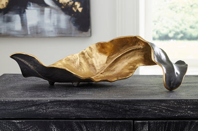 Melinda Sculpture - Dream Furniture Outlet