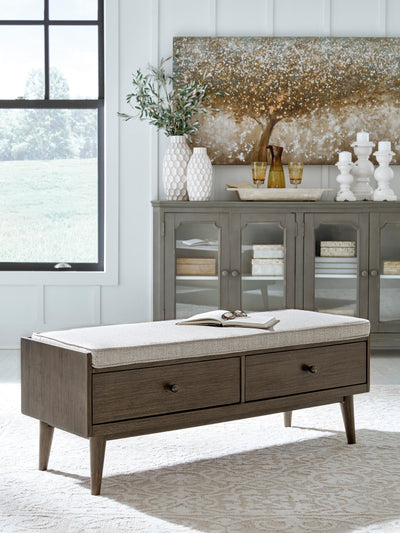Chetfield Storage Bench - Dream Furniture Outlet