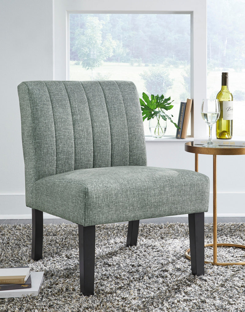 Hughleigh Accent Chair - Dream Furniture Outlet
