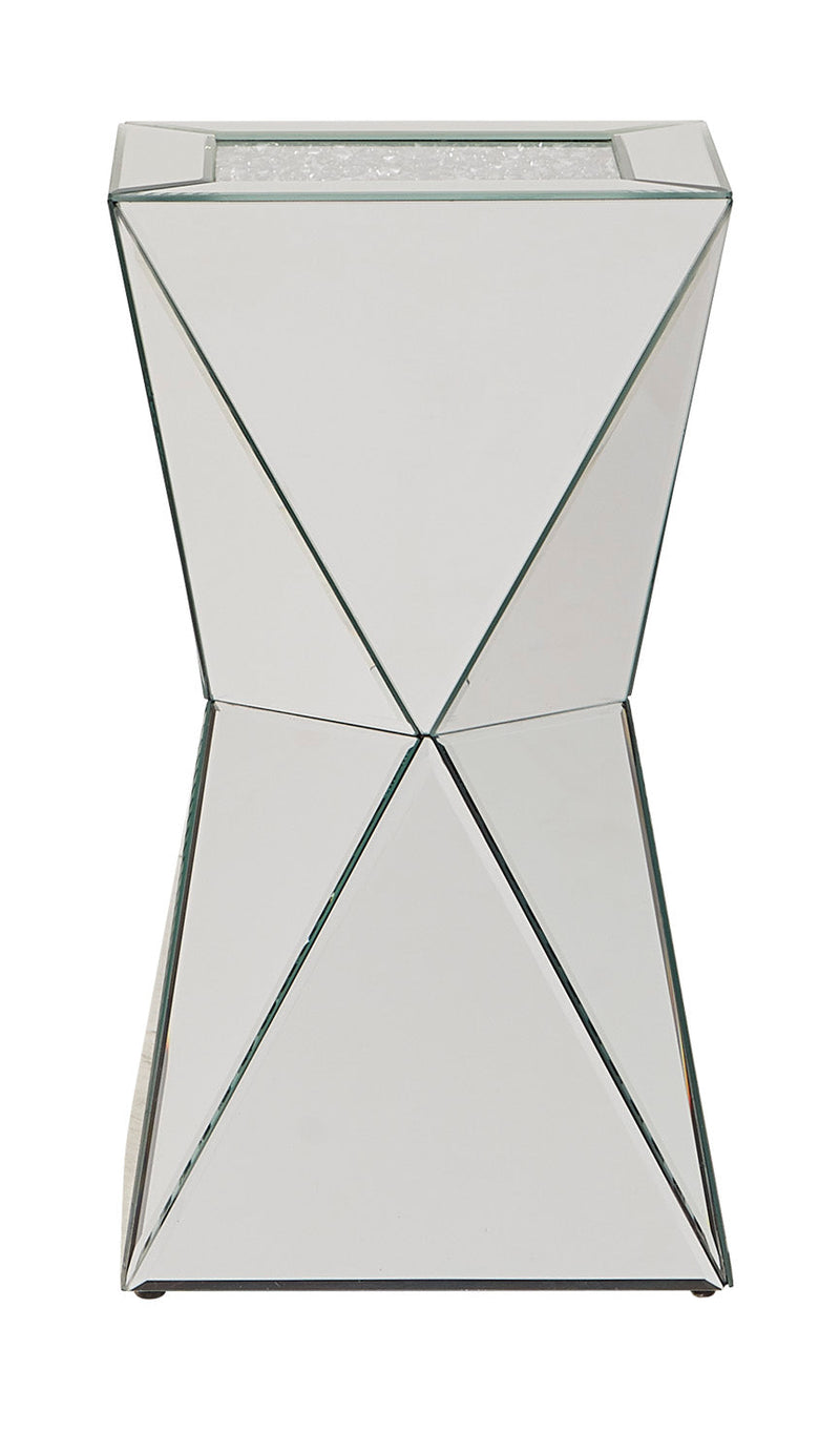 Gillrock Accent Table - Dream Furniture Outlet