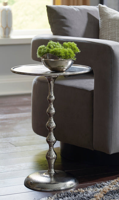 Chaseton Accent Table - Dream Furniture Outlet