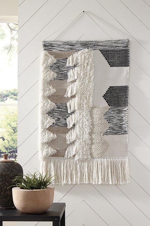 Taylen Signature Design by Ashley Wall Decor image