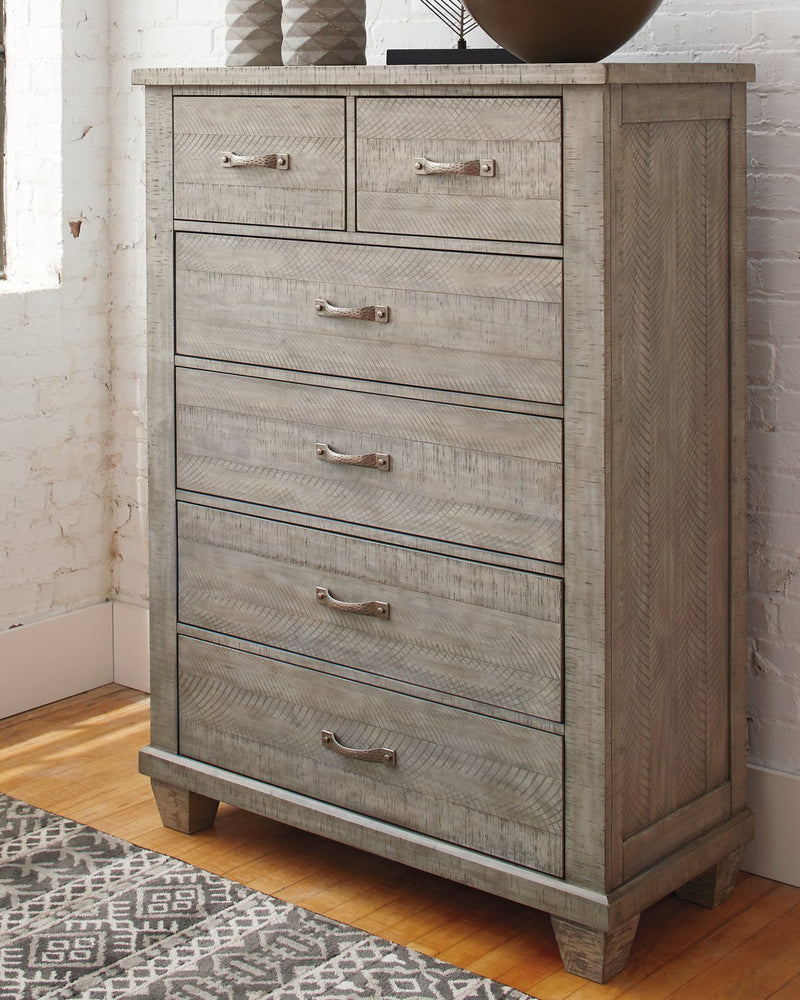 Naydell Benchcraft Chest image