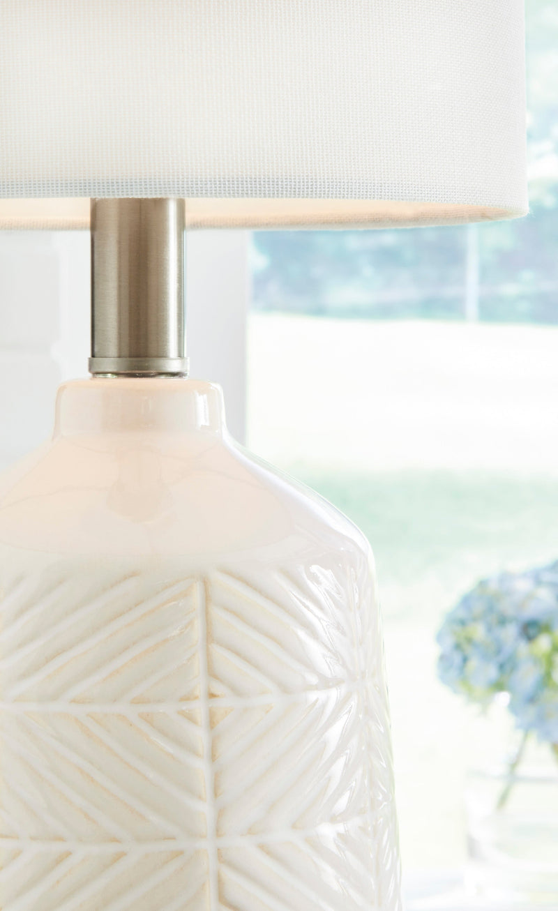 Brodewell Table Lamp - Dream Furniture Outlet