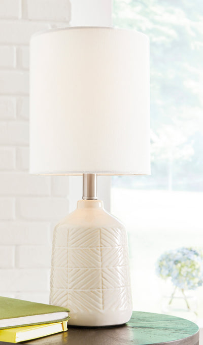 Brodewell Table Lamp - Dream Furniture Outlet