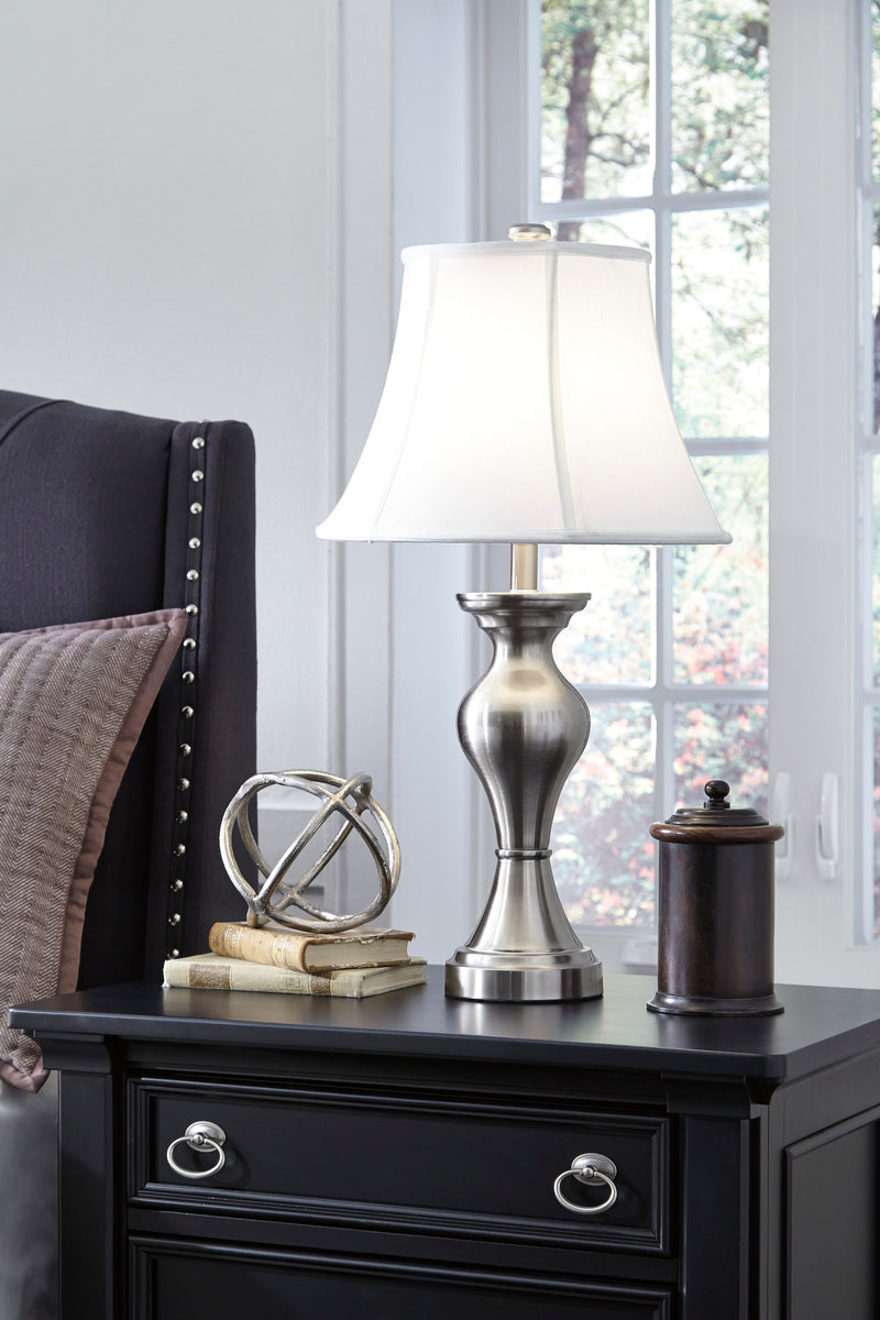 Rishona Table Lamp (Set of 2) - Dream Furniture Outlet