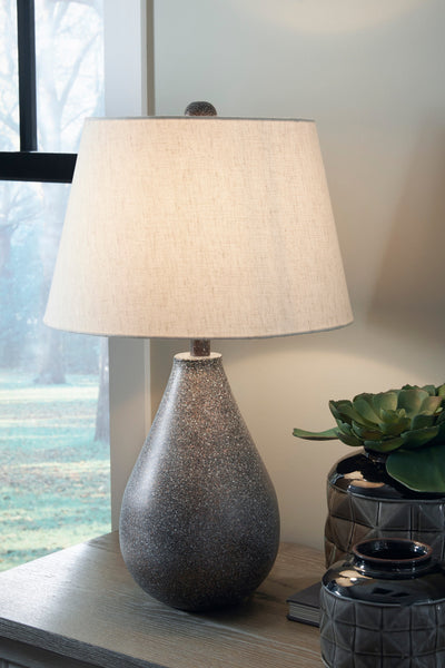 Bateman Table Lamp (Set of 2) - Dream Furniture Outlet