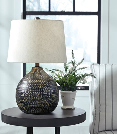 Maire Table Lamp - Dream Furniture Outlet