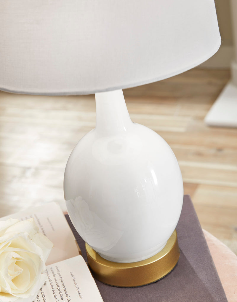 Arlomore Table Lamp - Dream Furniture Outlet
