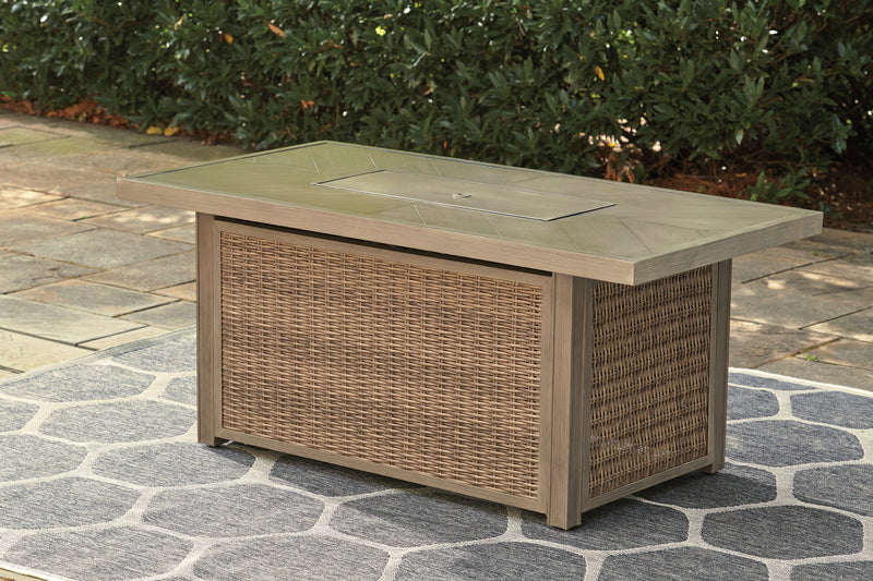 Beachcroft 3 - Dream Furniture Outlet