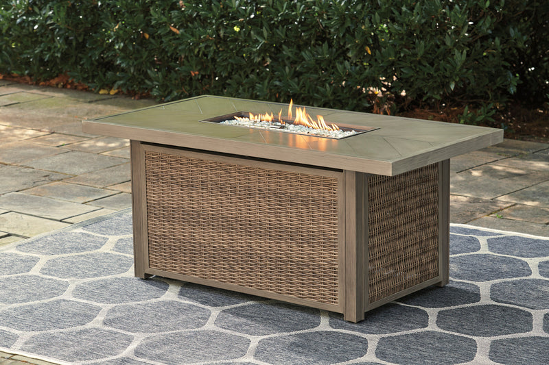 Beachcroft 3 - Dream Furniture Outlet