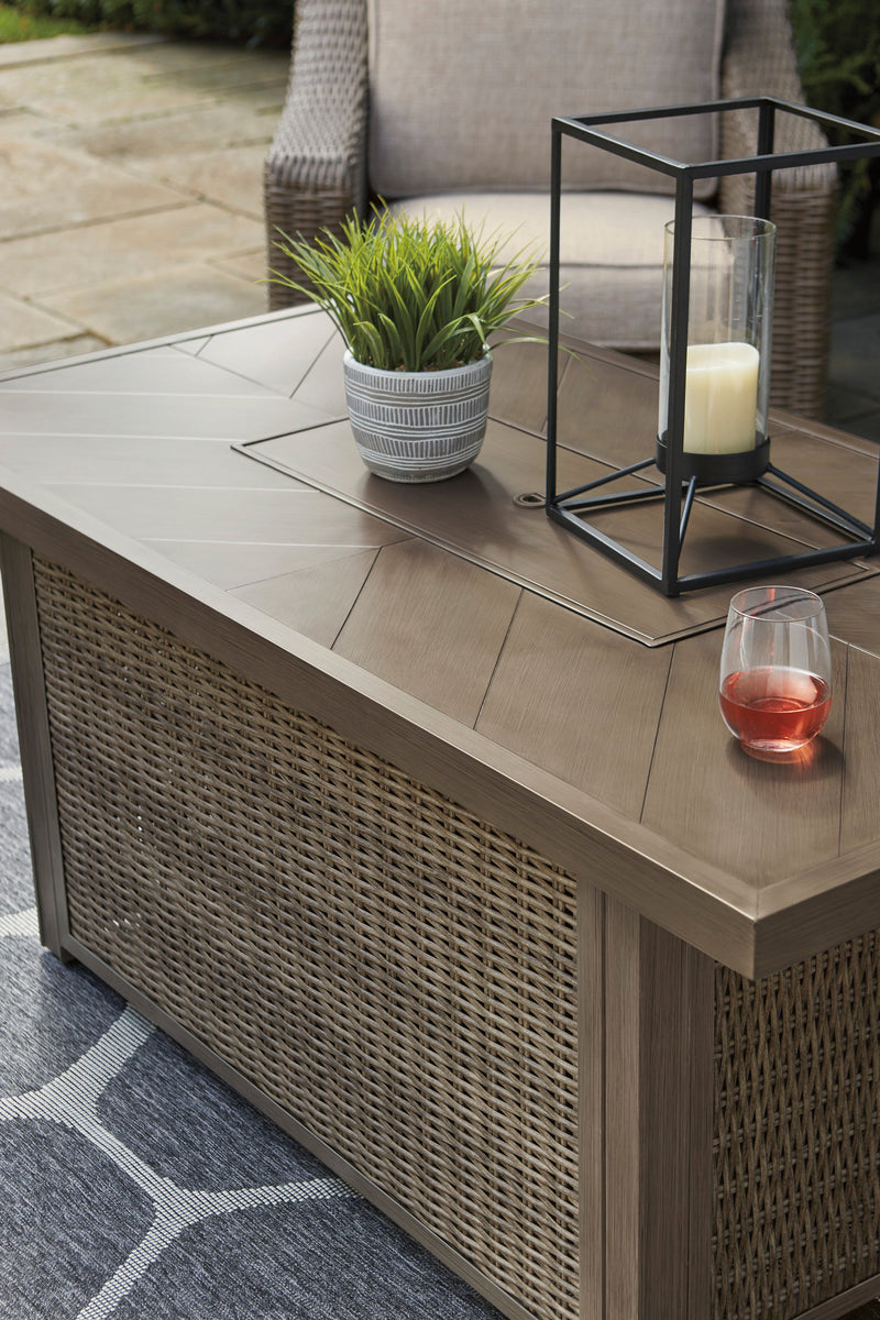 Beachcroft 3 - Dream Furniture Outlet