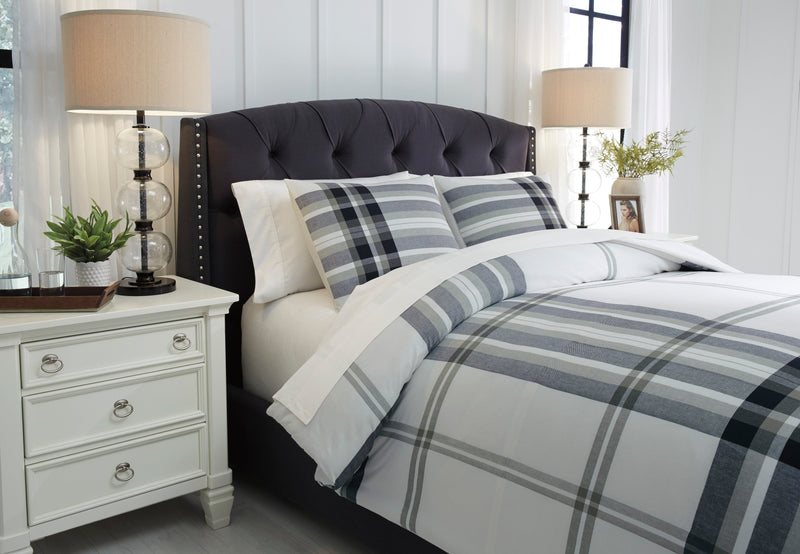 Stayner 3-Piece Queen Comforter Set - Dream Furniture Outlet