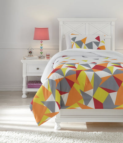 Maxie Signature Design by Ashley Comforter Set Twin image