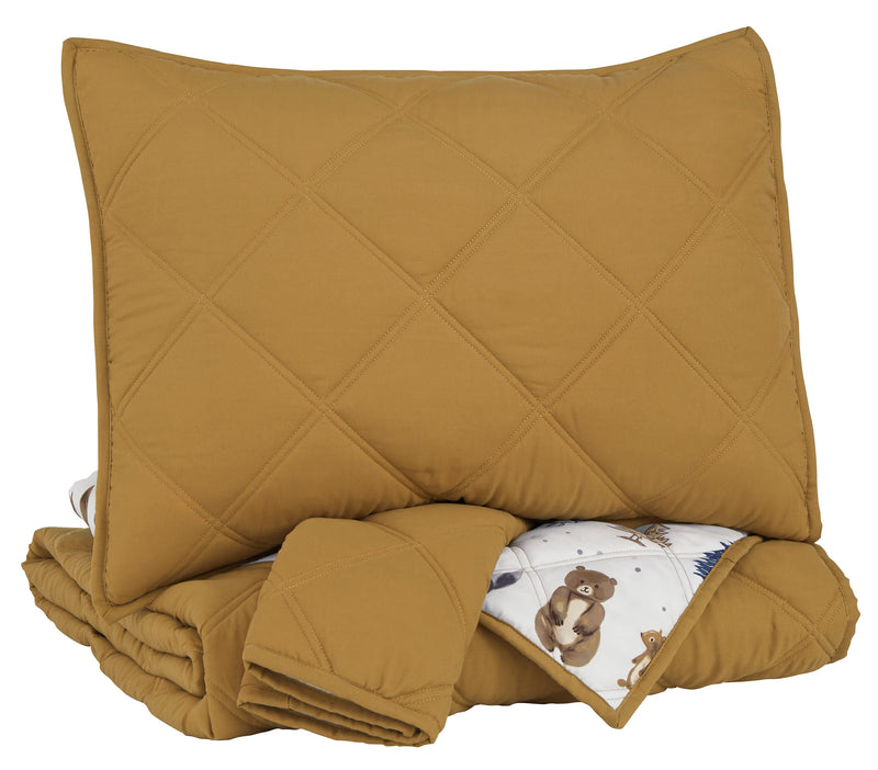 Cooperlen Full Quilt Set - Dream Furniture Outlet