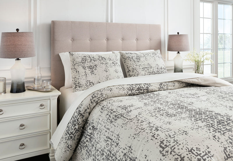 Addey Queen Comforter Set - Dream Furniture Outlet