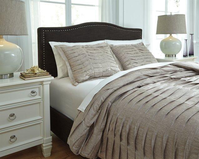 Voltos Signature Design by Ashley Duvet Cover Set King image