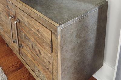 Mozanburg - Dream Furniture Outlet