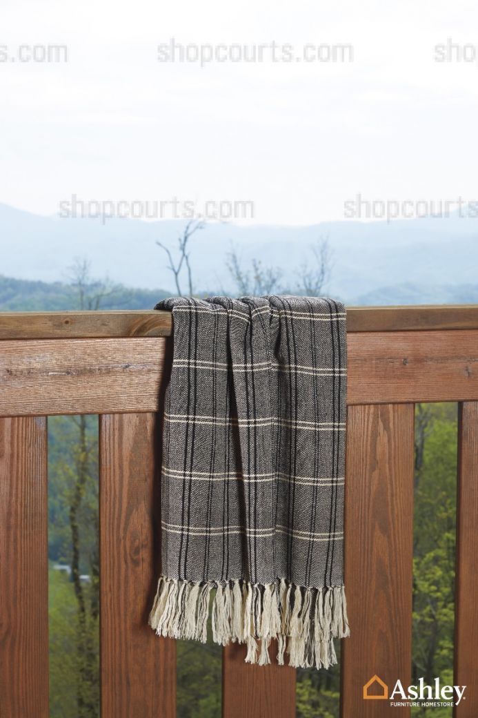 Luis Throw (Set of 3) - Dream Furniture Outlet
